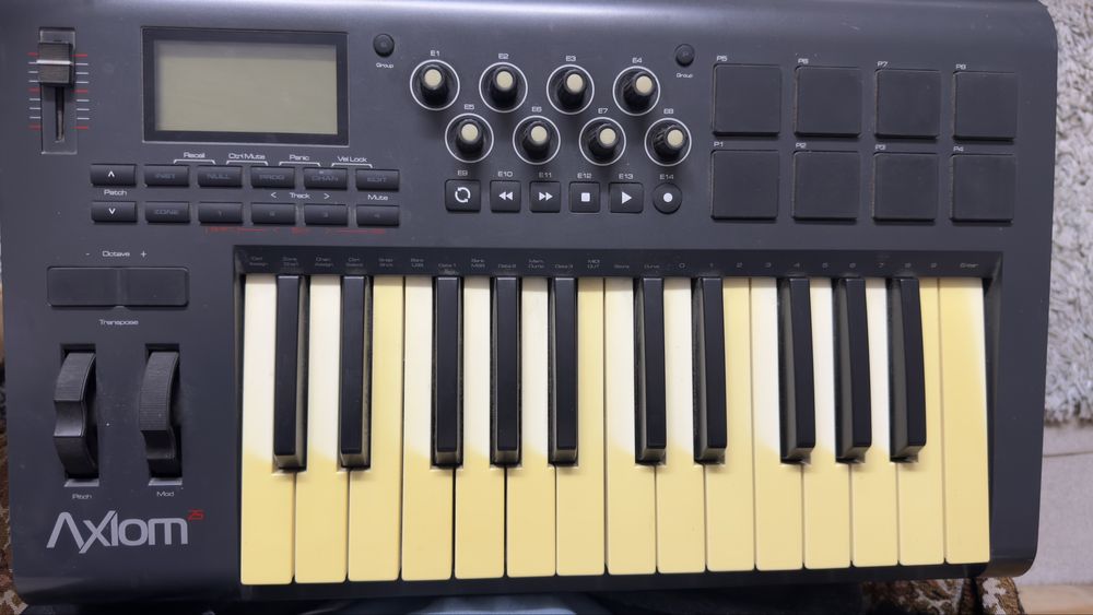 M-audio AXIOM air 25