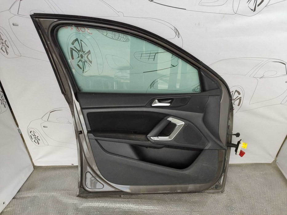 Usa Fata Stanga Peugeot 308 (T9) Hatchback 2013–2021 / Cod OEM 16 101020 80 (11D)