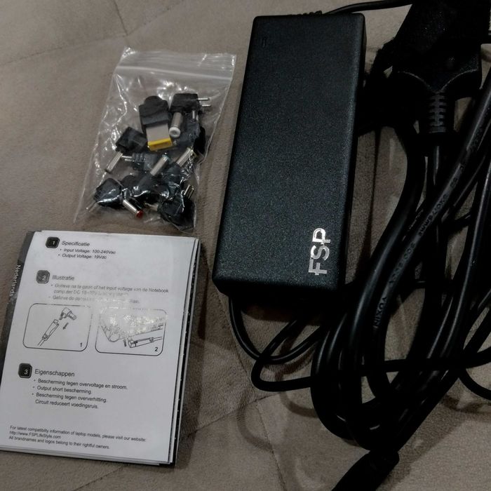Ново универсално зарядно за лаптоп FSP