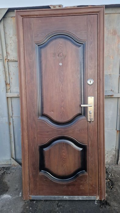Продаётся дверь ///