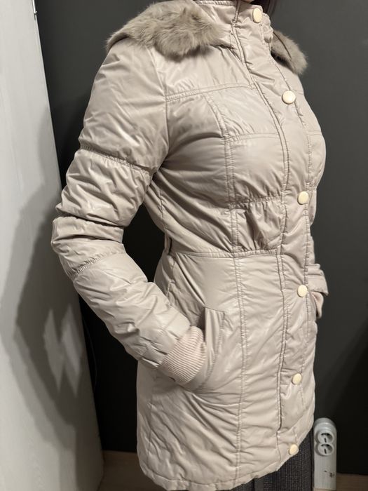 Зимно яке с качулка от естествен пух