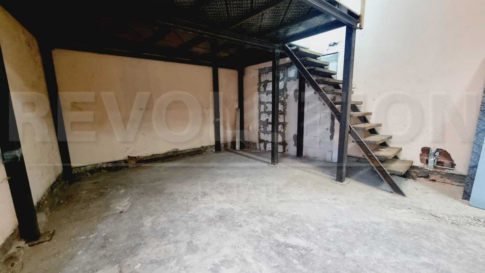 Продава се Тристаен апартамент в София, Център - 92 кв.м за 2060 €/кв.м - Снимка #9