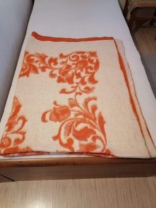 Продавам четири родопски одеяла