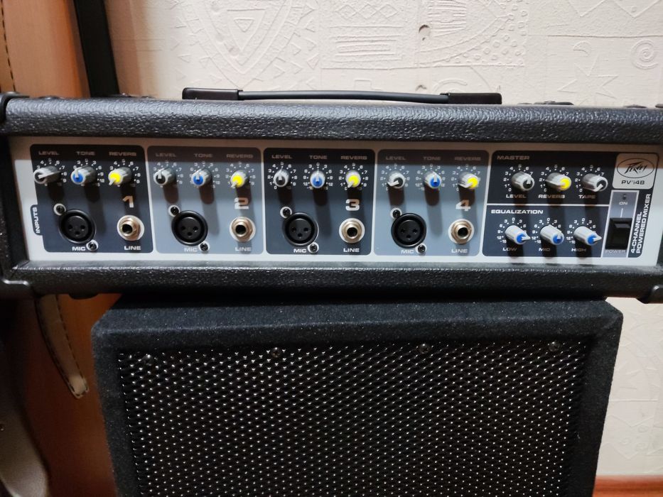 Продаётся профессиональный музыкальный комплект Peavey Audio Performer