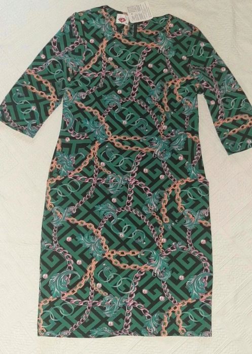 Rochie noua cu eticheta marimea 46.