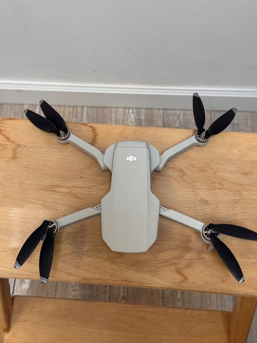 DJI Mavic Mini Drone - Fly More Combo