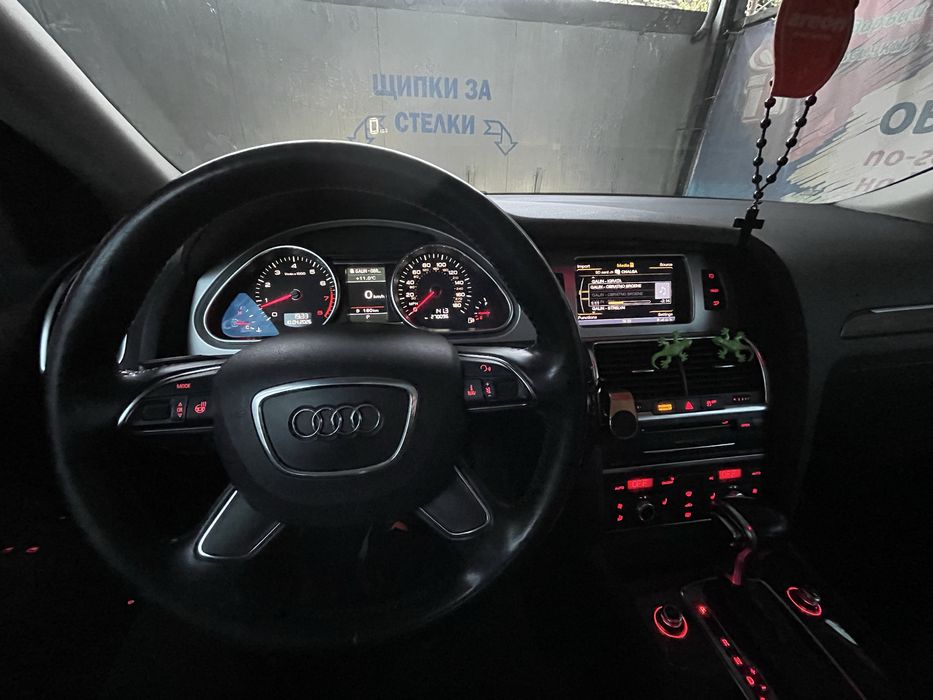 Продавам Audi Q7 3.0 tfsi 280hp 2012