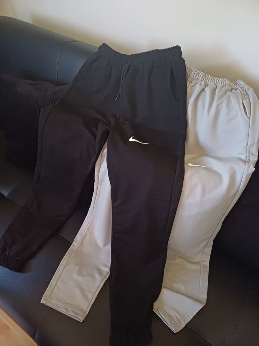 Pantaloni trening barbati