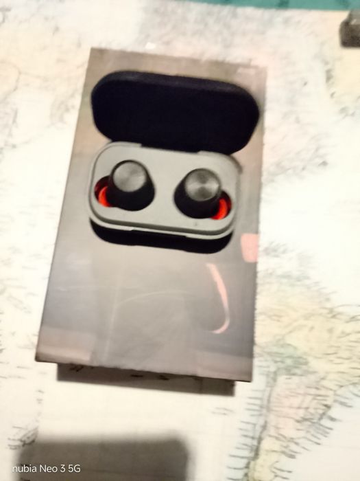 Poco M4pro la cutie și casti Hama