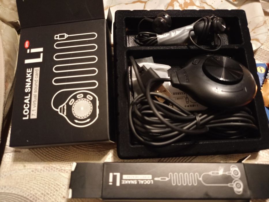 Продавам аудио жични слушалки bluedio li pro