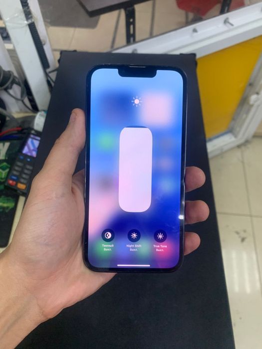 Продается айфон 13