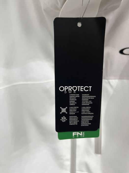 НОВО Ски яке OAKLEY ,Бяло