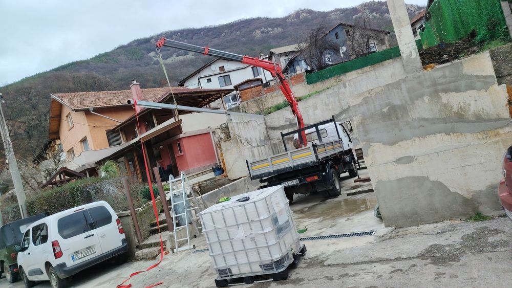 Услуги със самосвал с кран