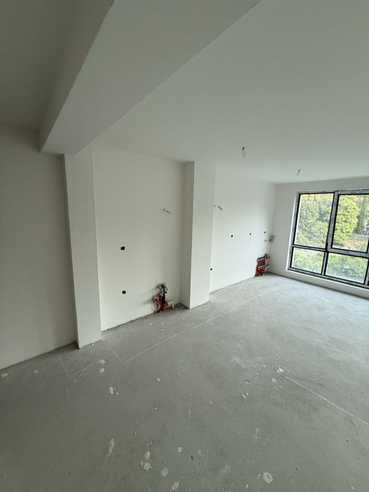 Дава се под наем Четиристаен апартамент в Асеновград - 160 кв.м за 1500 € - Снимка #12