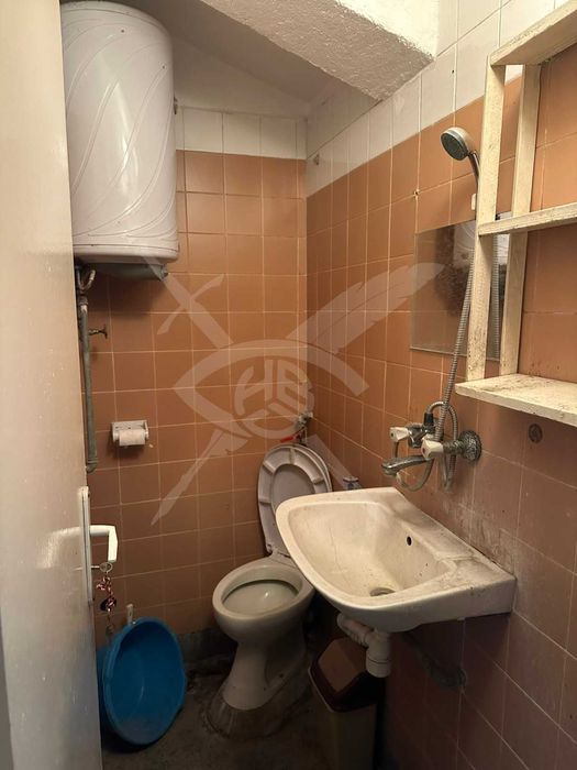 Дава се под наем Едностаен апартамент в Пловдив, Център - 23 кв.м за 124.44 € - Снимка #2
