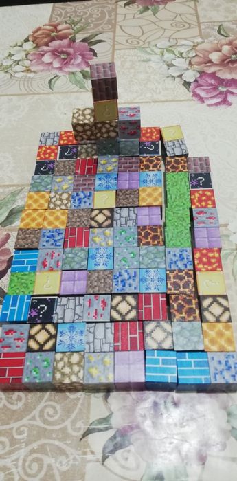 Vând cuburi magnetice minecraft