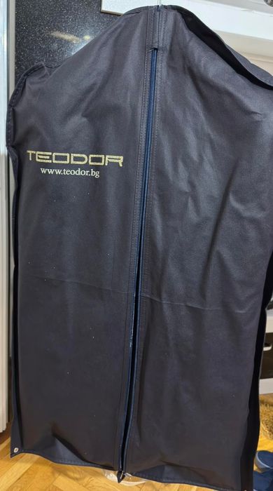 Два нови костюма