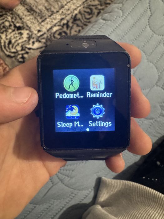 Ceas inteligent smartwatch cu slot slim si camera