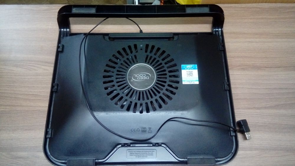 Подставка под ноутбук с охлаждением