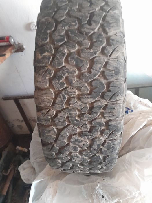 Продам комплект шин