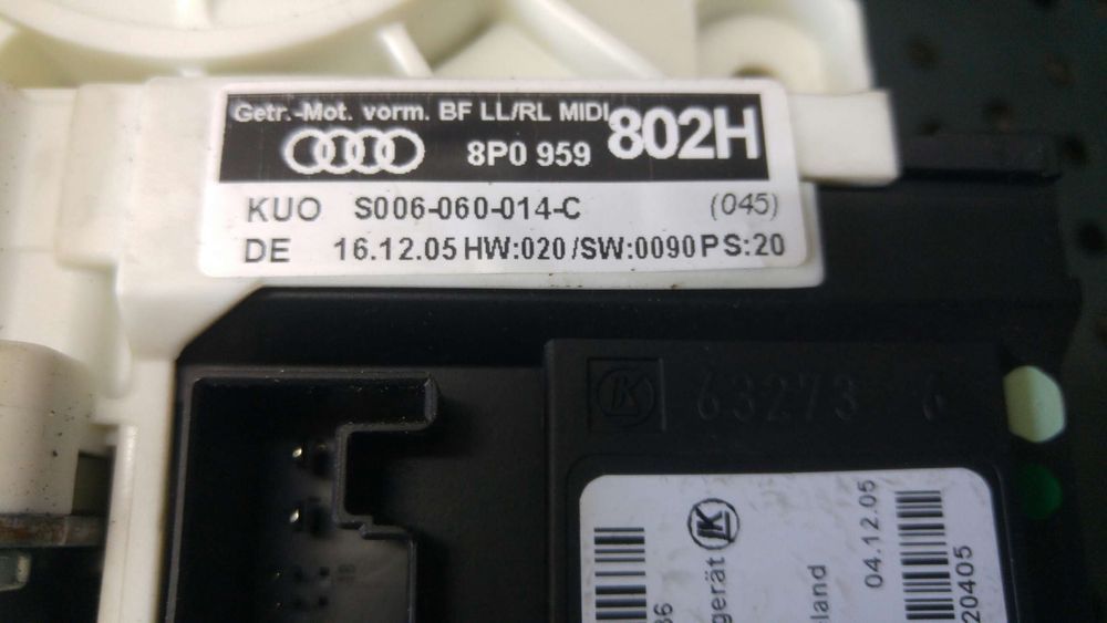 Motoras macara dreapta fata audi a3 8p 8p0959802h
