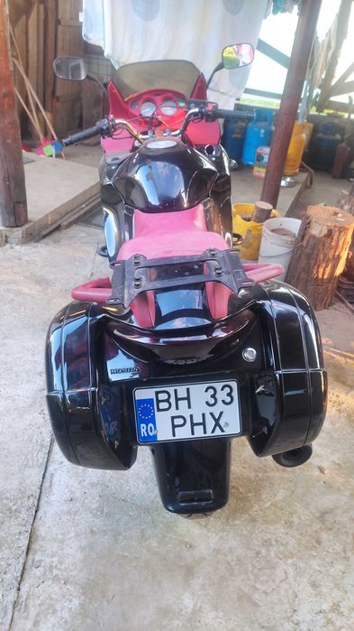De vânzare Motocicletã Honda Deauville 650 NTV