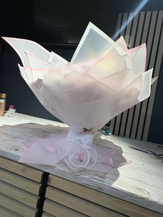 Buchet realizat din 51 trandafiri din satin