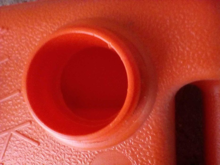 Продава резервуар за извънбордов двигател