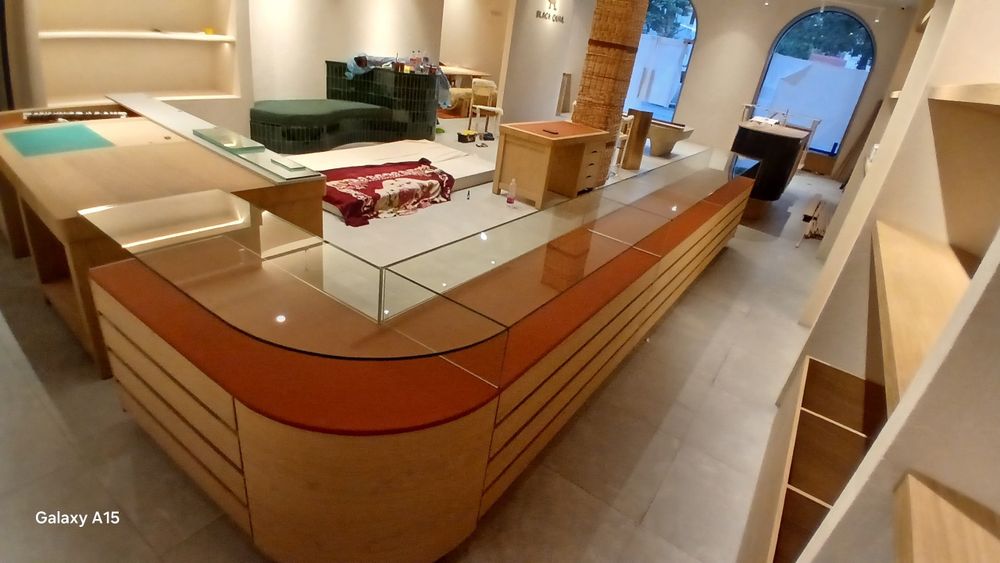 Oynali vitrinalar, стеклянные витрина