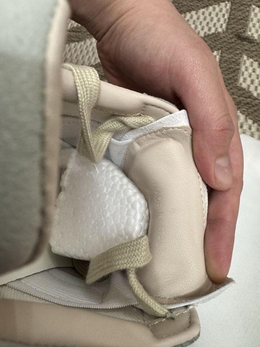 Продам кроссовки