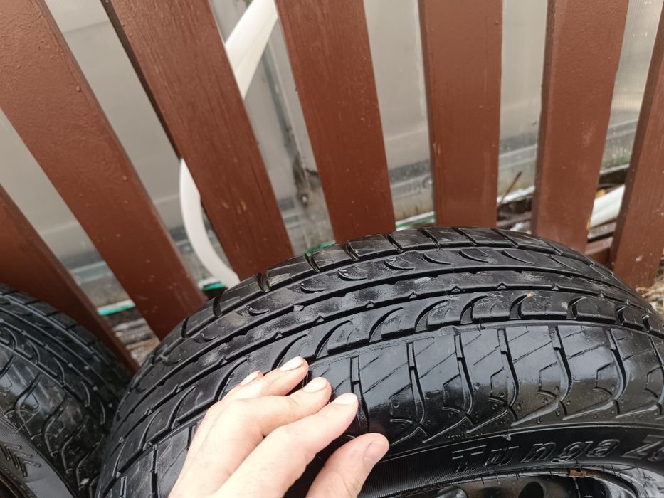 Продам резину летнию