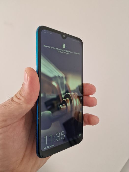 Huawei Y7 2019 телефон