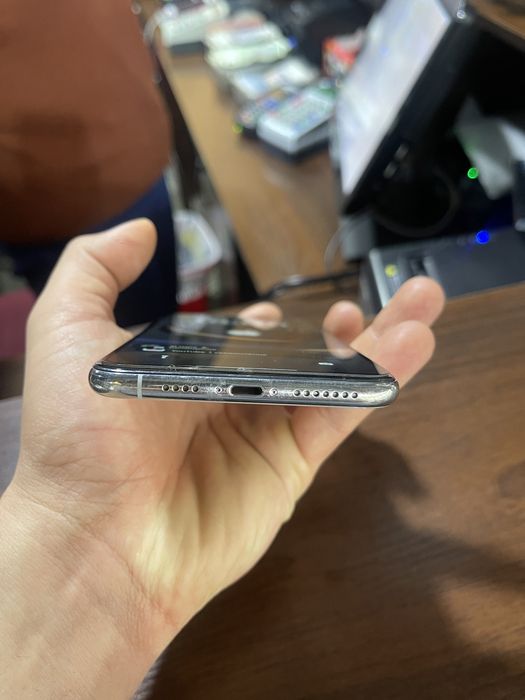 Iphone Xs Max xolati yaxshi