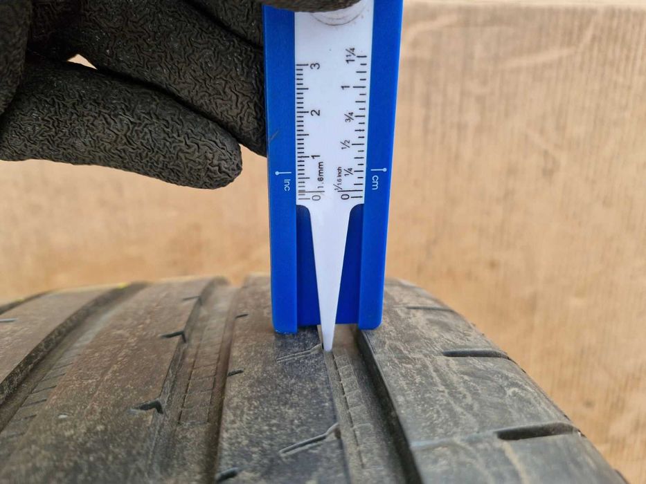 2 Goodyear R19 225/40 Летни гуми  DOT3019