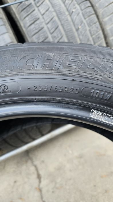 255.45.r20 Michelin latitude sport