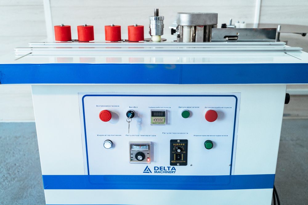 Кромкооблицовочный станок DELTAMACHINERY DM-108