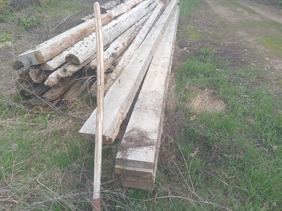 Продам оконные рамы и лес