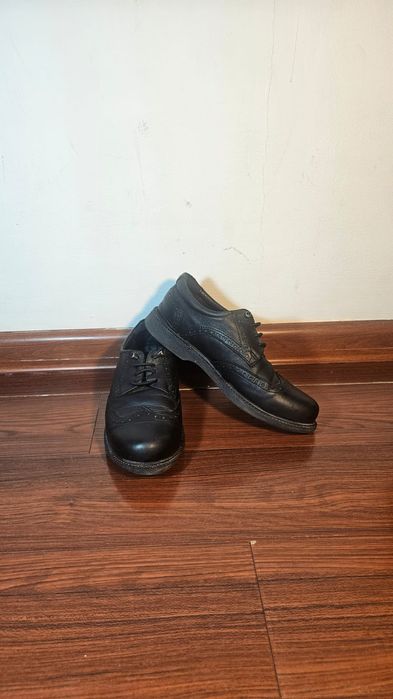 Срочно продам туфли 35 размера