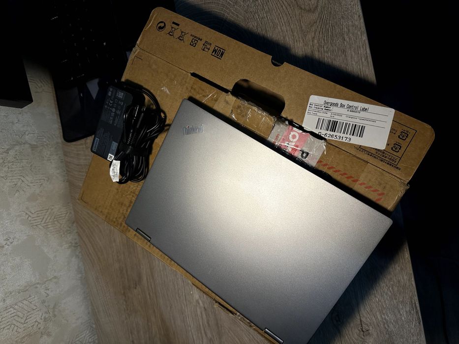 Lenovo ThinkPad Yoga L13 - ноутбук трансформер