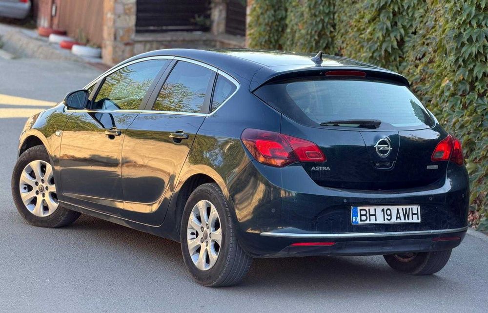 Opel Astra J facelift 1.7 CDTI 2014 hatchback 160000km euro 5