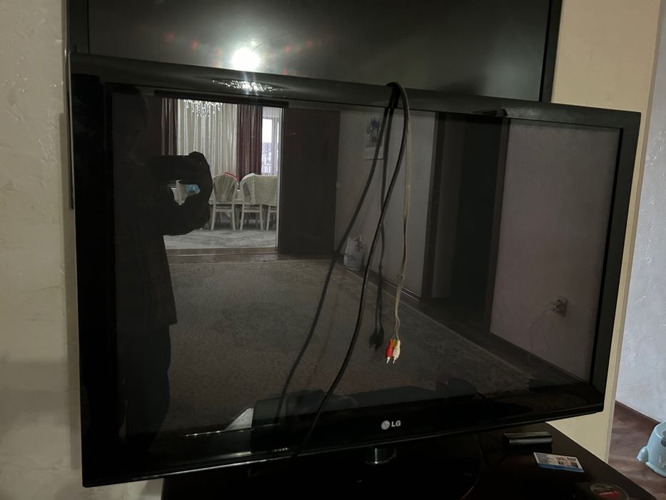 Телевизор lg 102*64