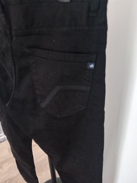 Vând blugi pt bărbați