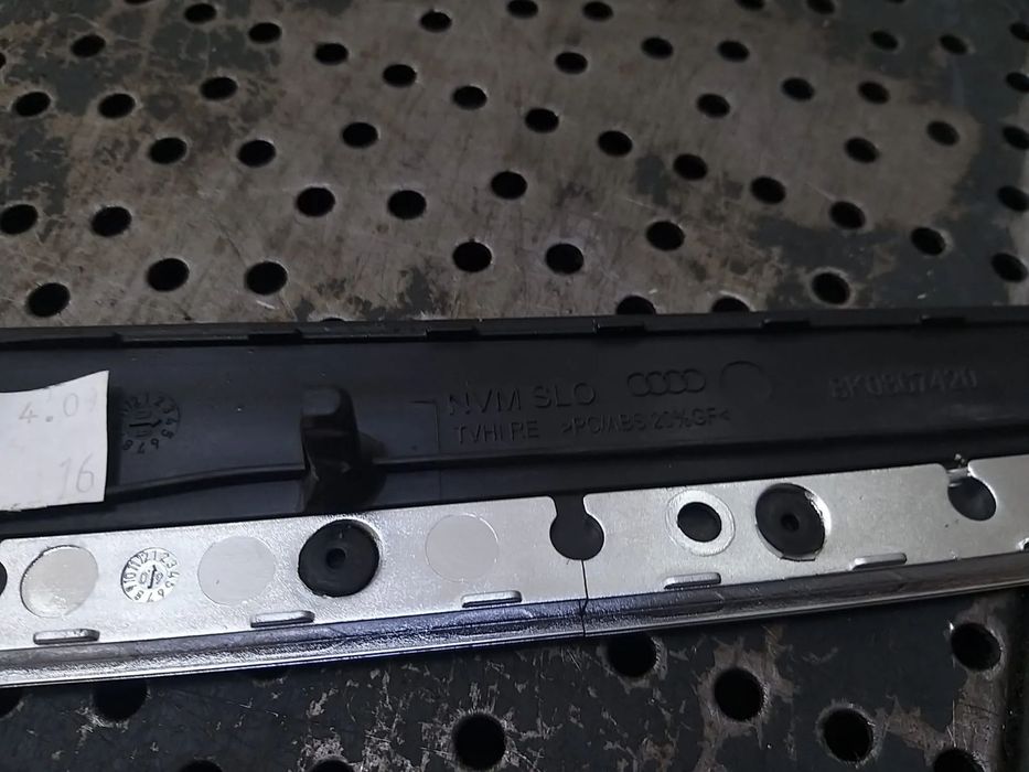 Ornament trim usa dreapta spate audi a4 b8 8k 8k0867420