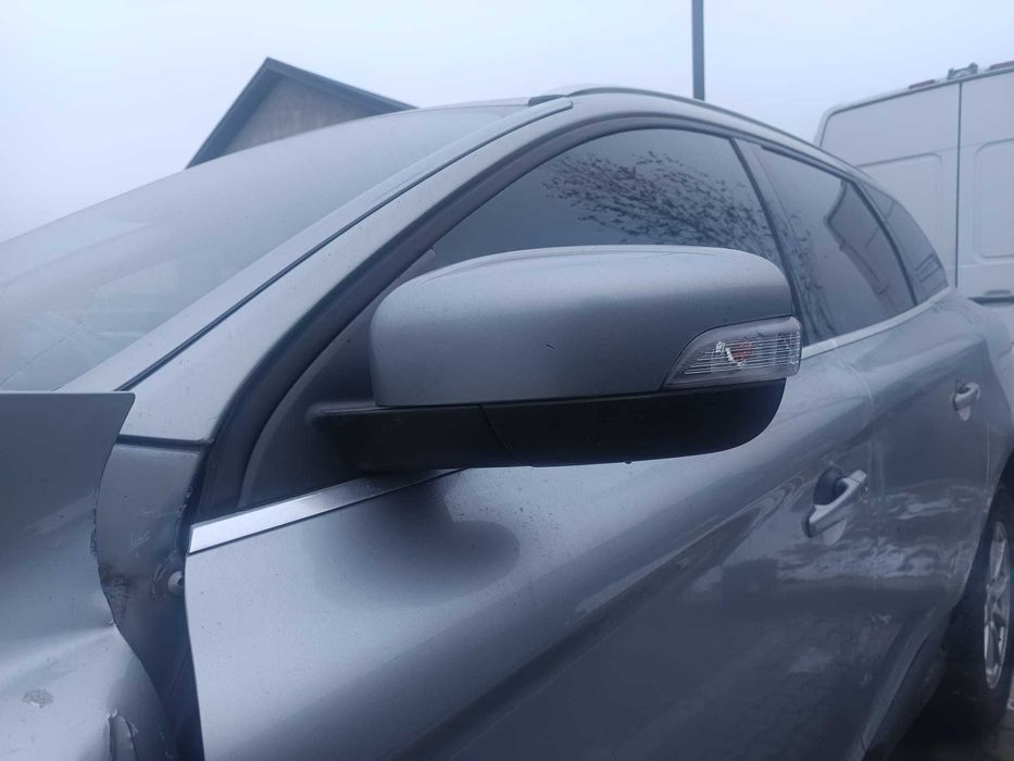 Oglinda stanga/dreapta Volvo XC60 2012 ( PRET PE BUCATA )