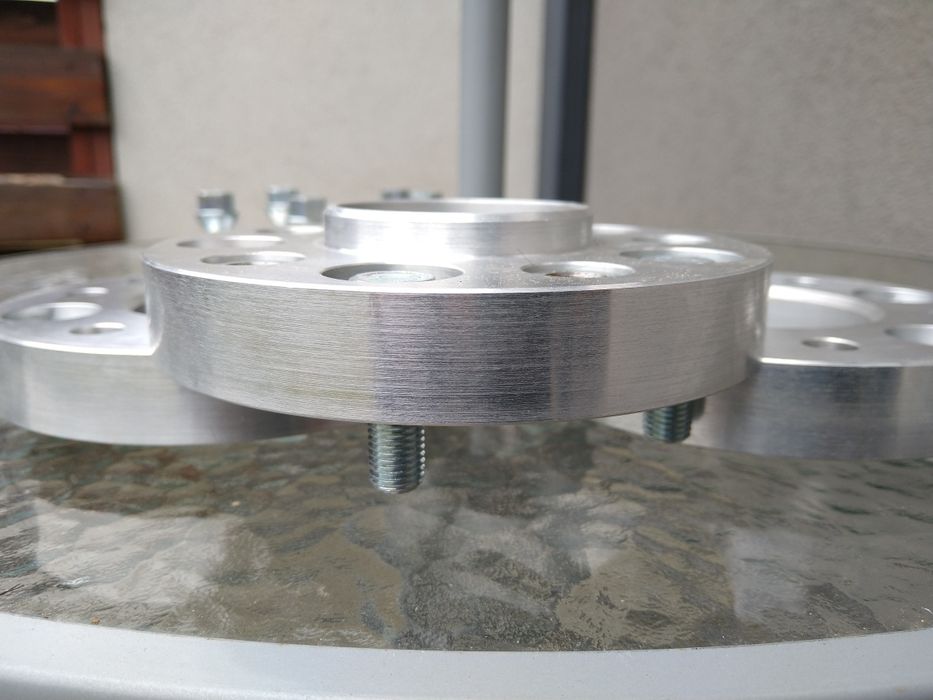 Flanse distantiere BMW e36 e46 e60 e61 grosime 20, 25 sau 30 mm