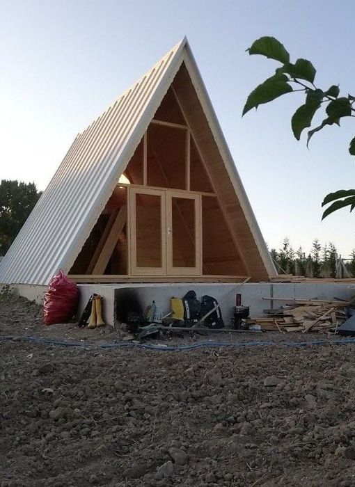 Vând cabane de lemn