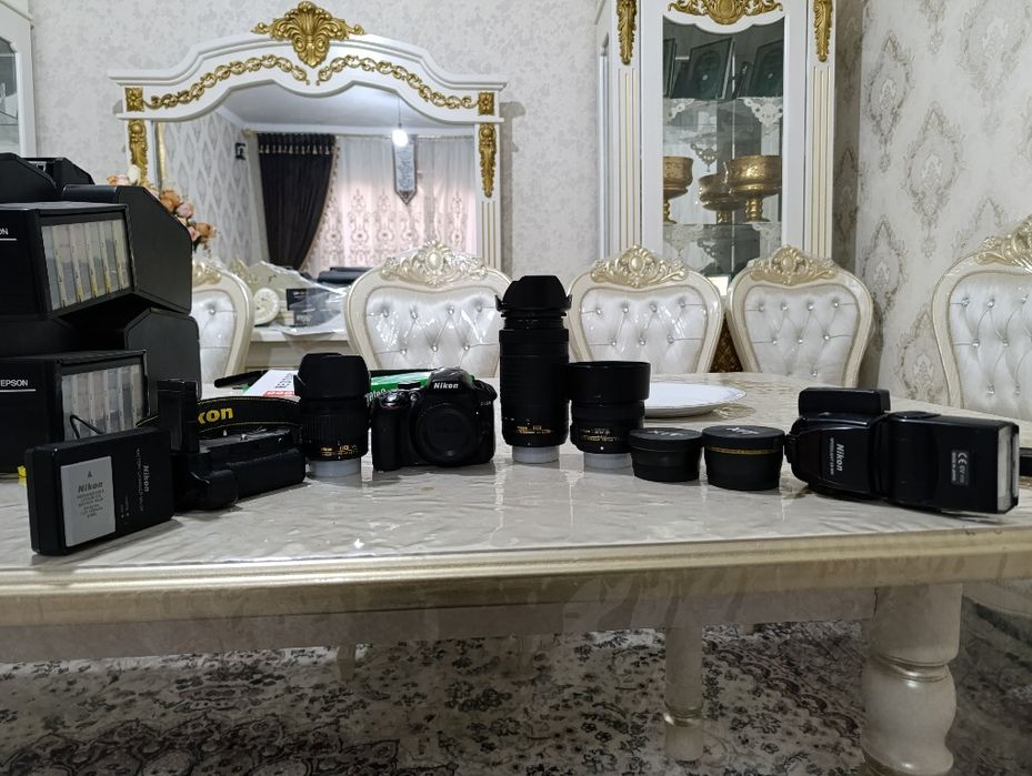 Nikon d3300 komplekt sotiladi