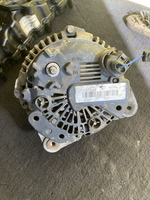 Alternator Audi Q7 3.0 V6 TDI an 2006/2012 Pret 400 lei