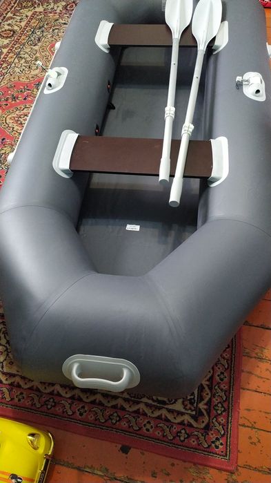 Продам лодку новая