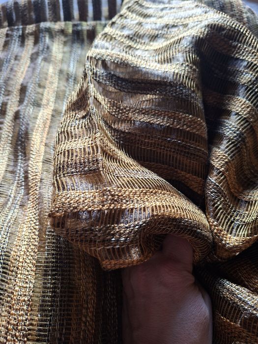 Плат за перде, поръбен на две от страните